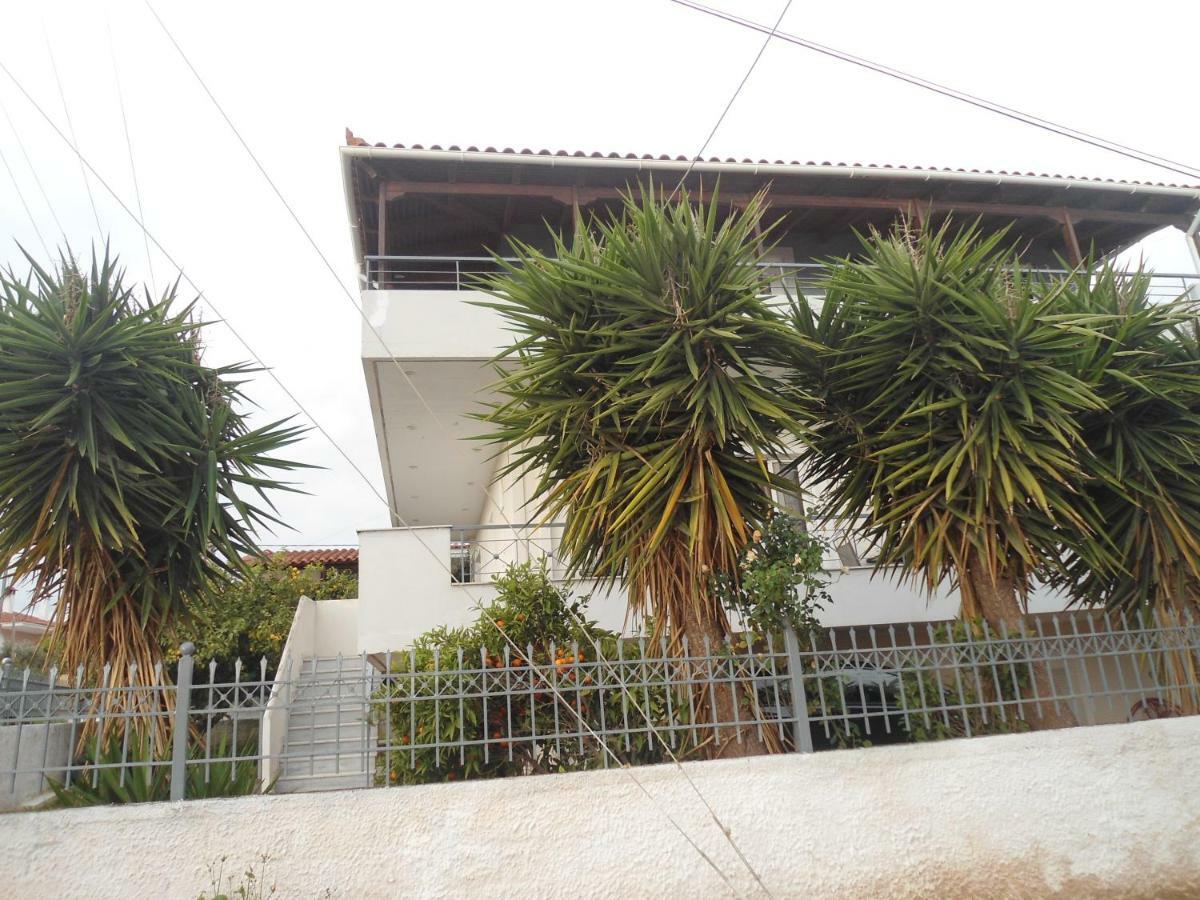 Sunny Apartment 15 Min From Airport And Sea Artemida  Bagian luar foto